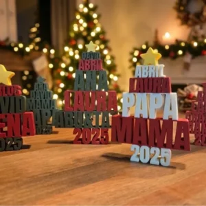 Árbol navideño con nombres de tu familia – Personalizado 2026