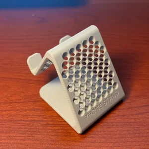 Soporte de celular perforado | Diseño moderno para escritorio